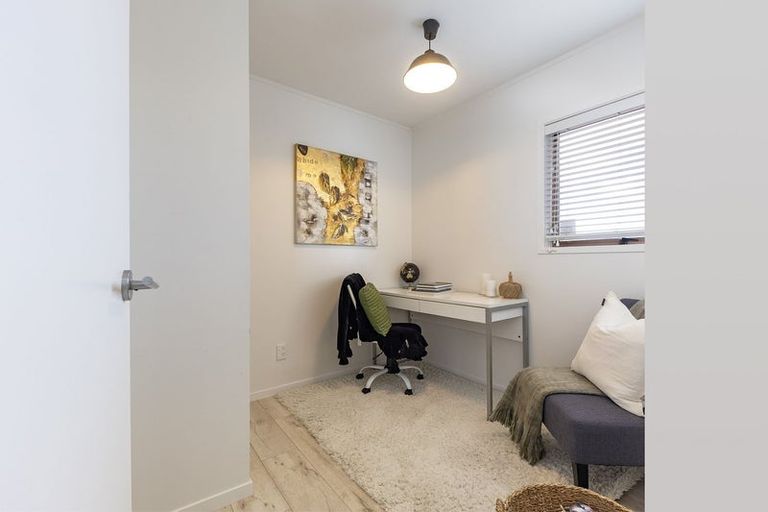 Photo of property in 64 West Coast Road, Glen Eden, Auckland, 0602