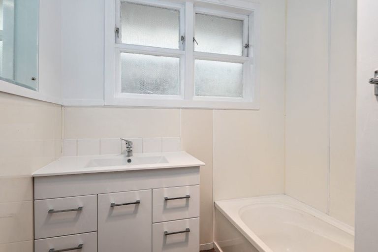 Photo of property in 86 Turner Drive, Western Heights, Rotorua, 3015