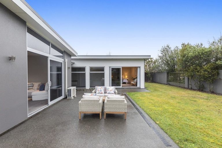 Photo of property in 2 Sycamore Close, Rangiora, 7400