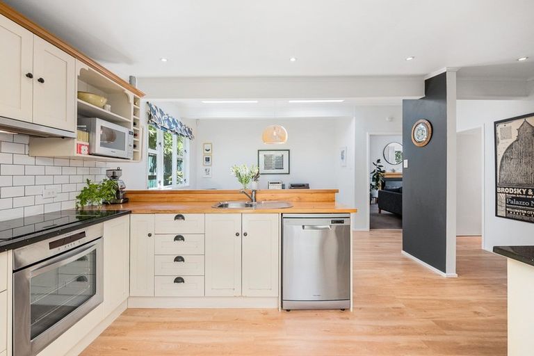 Photo of property in 26 Bay Street, Petone, Lower Hutt, 5012