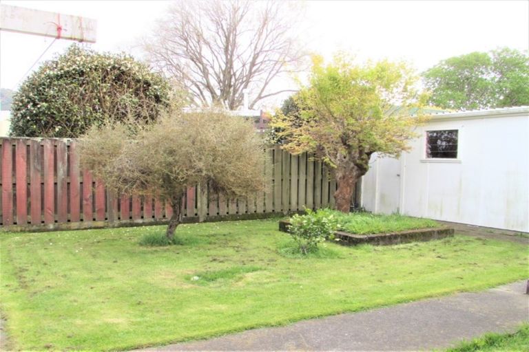 Photo of property in 121 Kings Crescent, Hutt Central, Lower Hutt, 5010