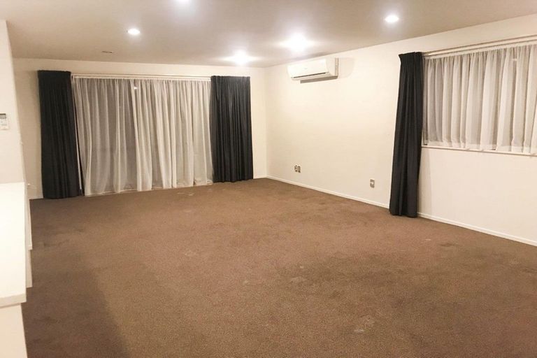 Photo of property in 386 Ormiston Road, Flat Bush, Auckland, 2019