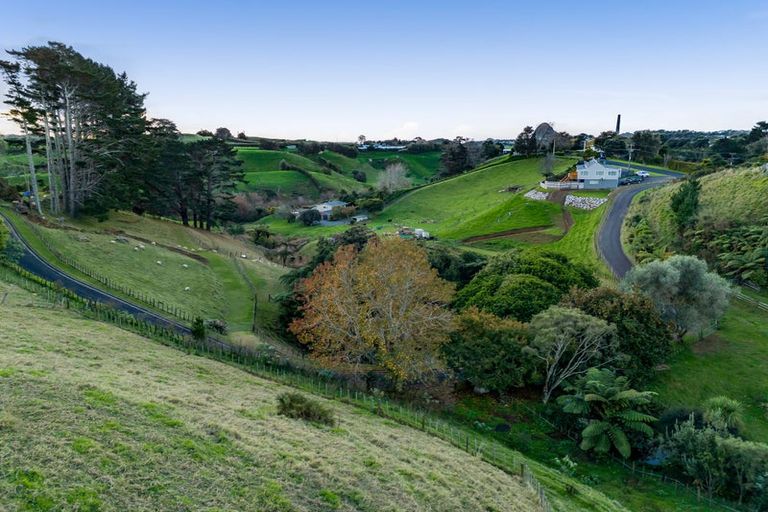 Photo of property in 36 Honeyfield Drive, Whalers Gate, New Plymouth, 4310