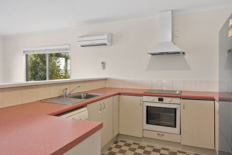 Photo of property in 74 Lonsdale Street, Belleknowes, Dunedin, 9011