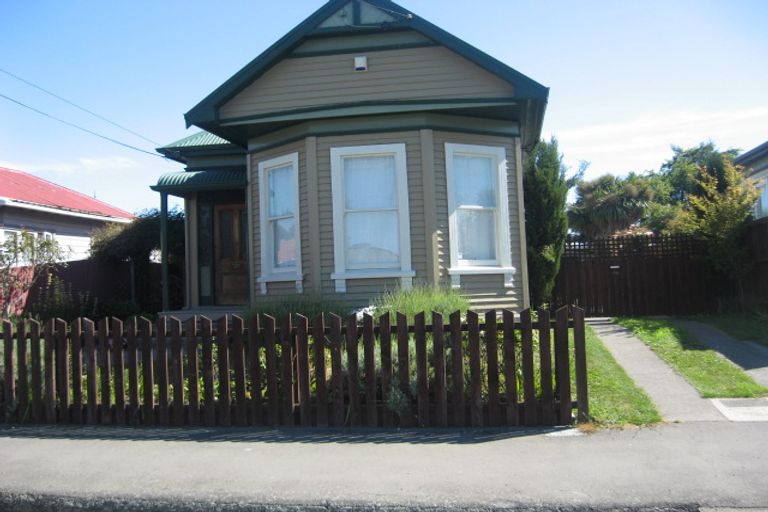 Photo of property in 2/12 Gibbon Street, Sydenham, Christchurch, 8023