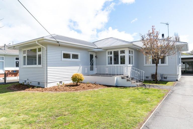 Photo of property in 9 Armstrong Avenue, Carterton, 5713