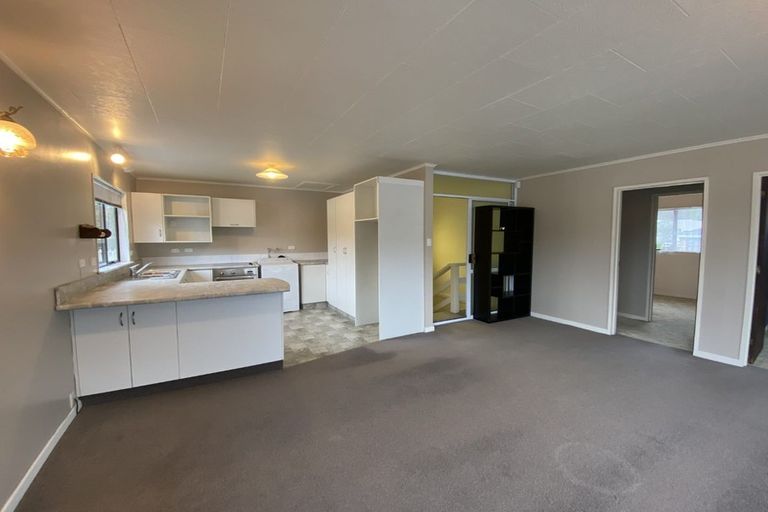 Photo of property in 62 Waikawa Road, Picton, 7220