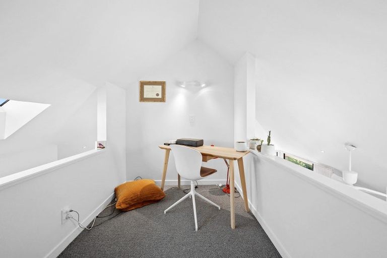 Photo of property in 2/21 Hauraki Road, Hauraki, Auckland, 0622