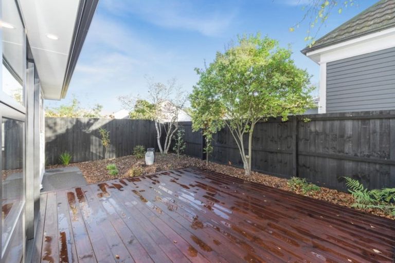 Photo of property in 258a Edgeware Road, Edgeware, Christchurch, 8013