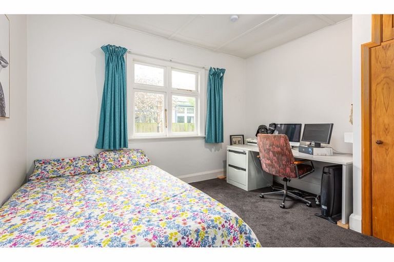 Photo of property in 128 Stapletons Road, Richmond, Christchurch, 8013