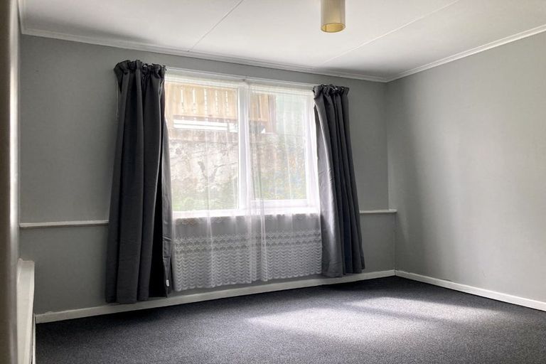 Photo of property in 23 Titirangi Road, New Lynn, Auckland, 0600