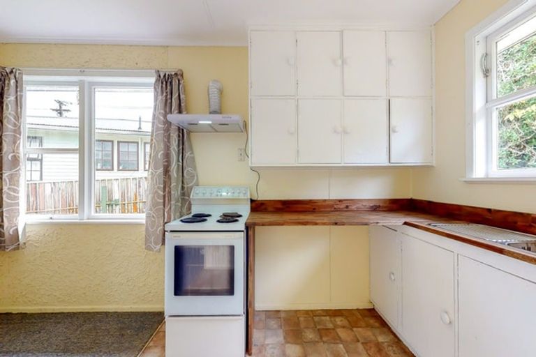 Photo of property in 3 Parenga Street, Wainuiomata, Lower Hutt, 5014