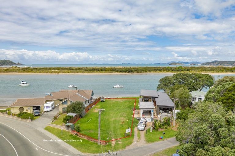 Photo of property in 1 Ewen Street, Ngunguru, Whangarei, 0173