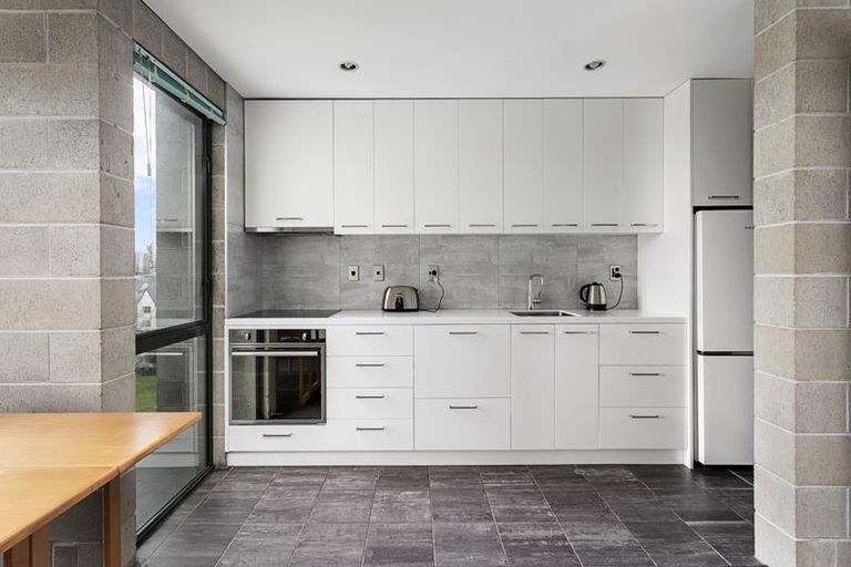 Photo of property in 1/868 Colombo Street, Christchurch Central, Christchurch, 8013