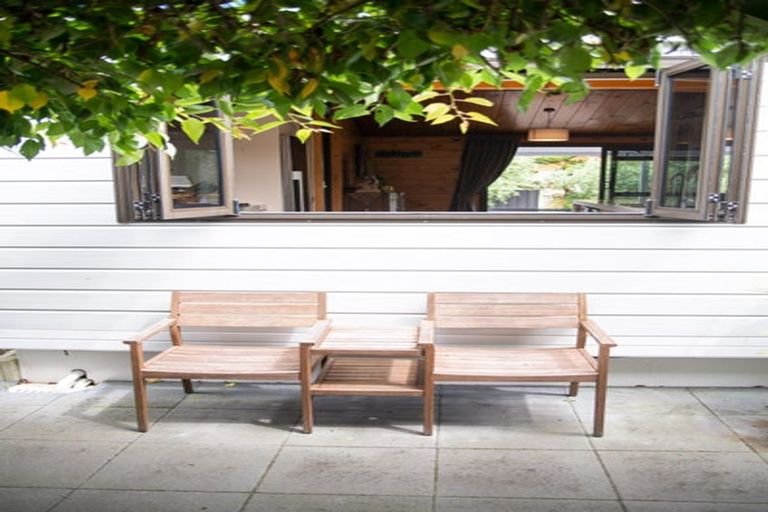 Photo of property in 15 Waitawa Place, Lynmore, Rotorua, 3010