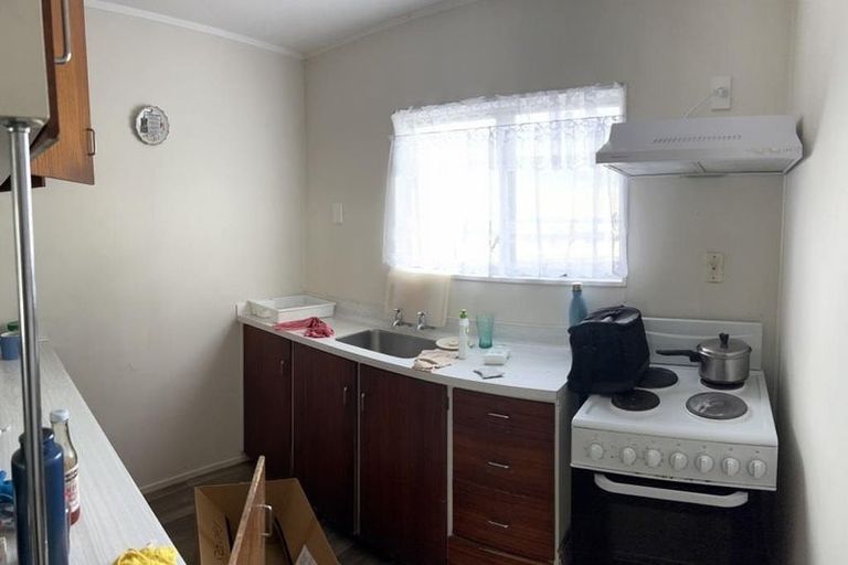 Photo of property in 2/50 Moncrieff Avenue, Clendon Park, Auckland, 2103