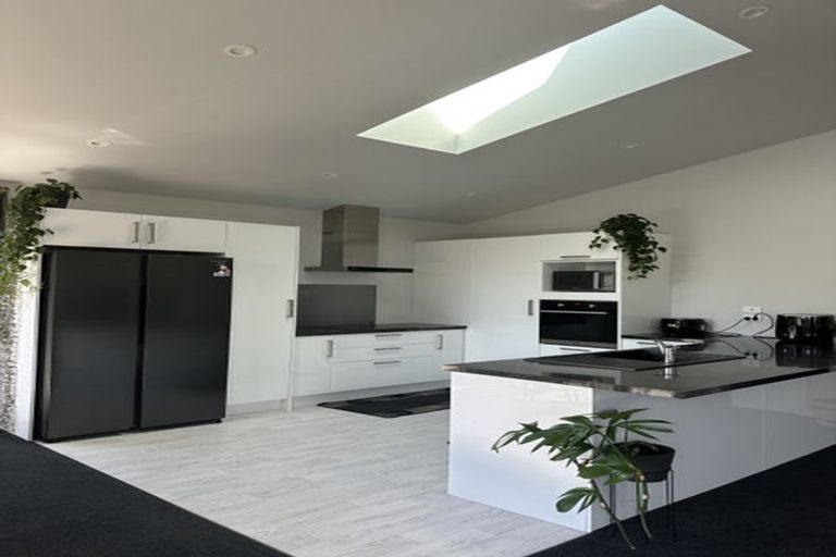 Photo of property in 8 Moore Street, Milton, 9220