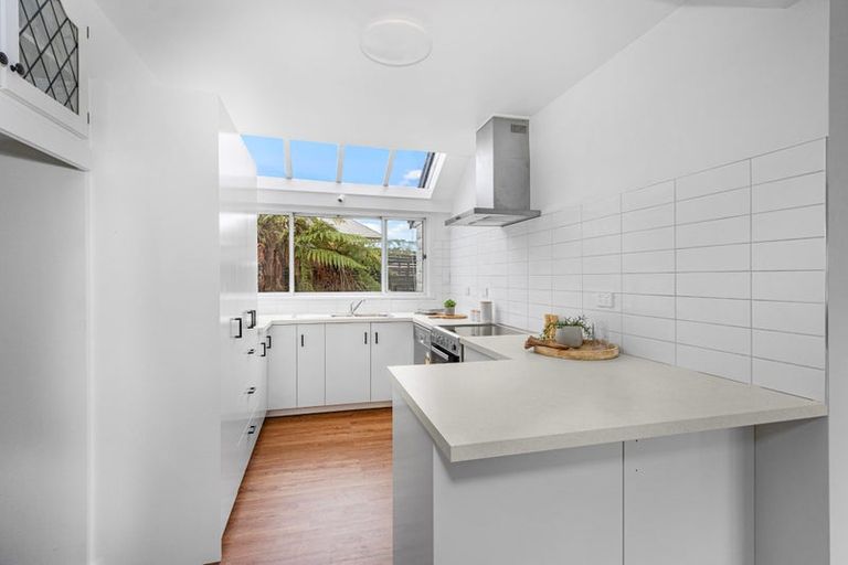 Photo of property in 33 Glenrowan Avenue, Avondale, Christchurch, 8061