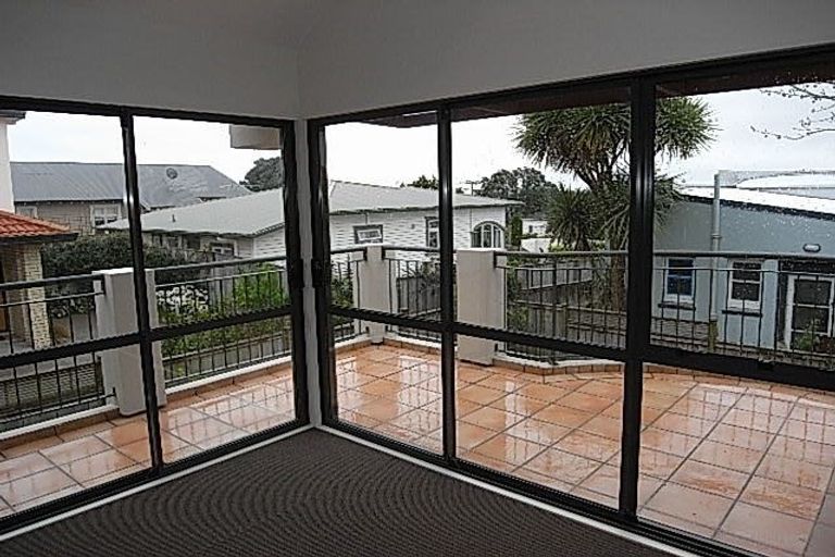 Photo of property in 10a Admiral Beatty Avenue, Mount Roskill, Auckland, 1041