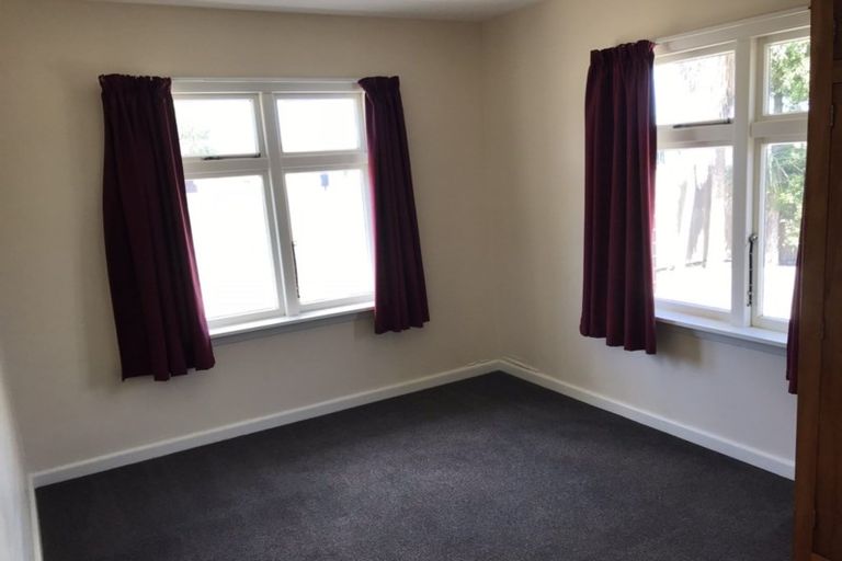 Photo of property in 2/327 Main South Road, Hornby, Christchurch, 8042