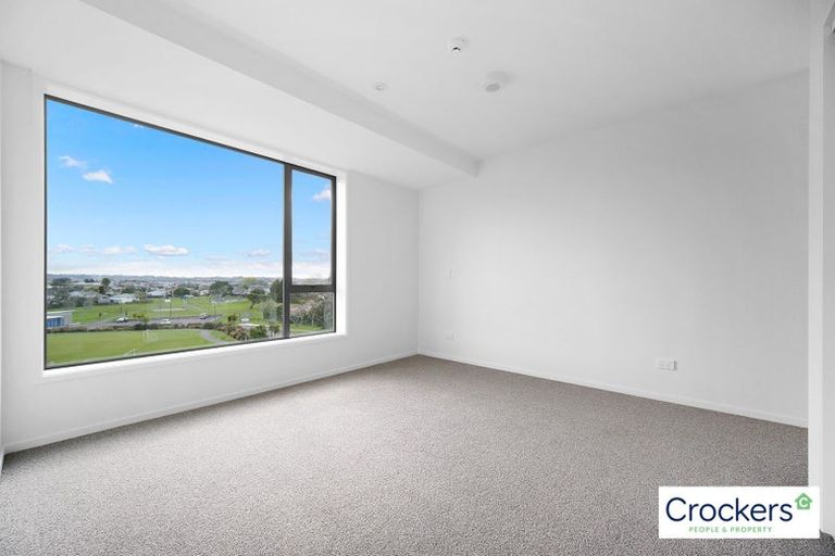 Photo of property in 6/8 Treasure Lane, Te Atatu South, Auckland, 0610