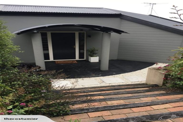 Photo of property in 130 Cannon Hill Crescent, Mount Pleasant, Christchurch, 8081