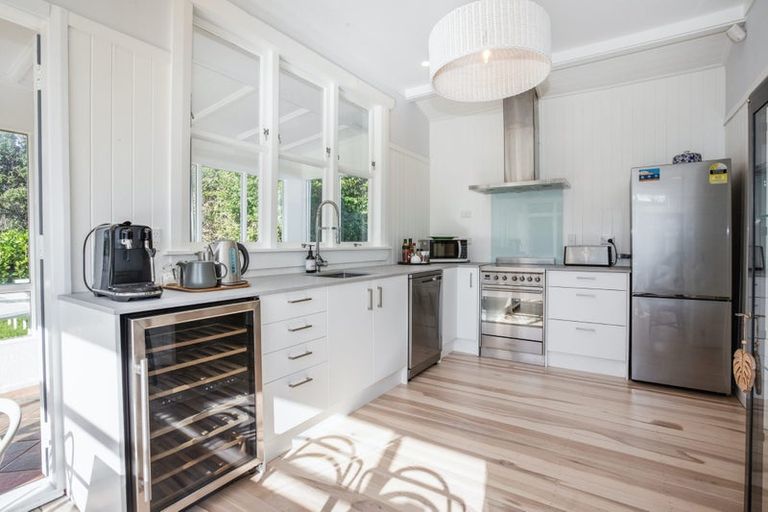 Photo of property in 13 Kohutuhutu Road, Raumati Beach, Paraparaumu, 5032