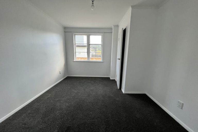 Photo of property in 9 Kamahi Street, Stokes Valley, Lower Hutt, 5019