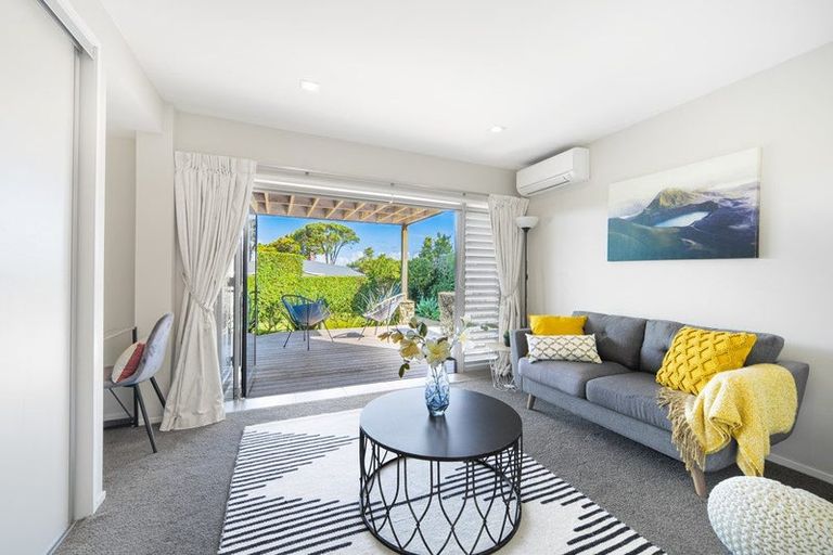 Photo of property in 2/91 Aberdeen Road, Castor Bay, Auckland, 0620