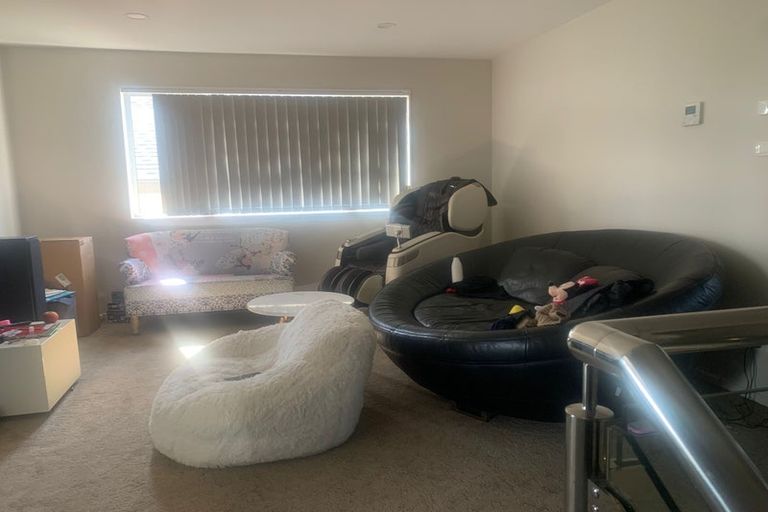 Photo of property in 8 Azzurro Way, Flat Bush, Auckland, 2019
