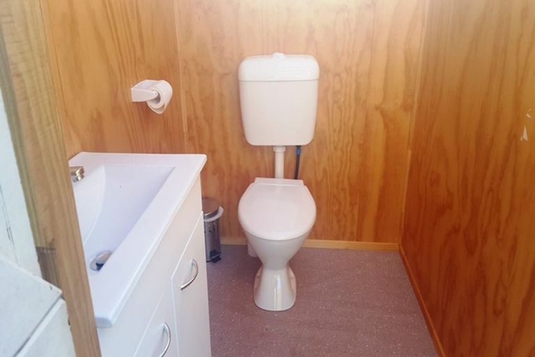 Photo of property in 1665 Matapouri Road, Matapouri, Whangarei, 0173