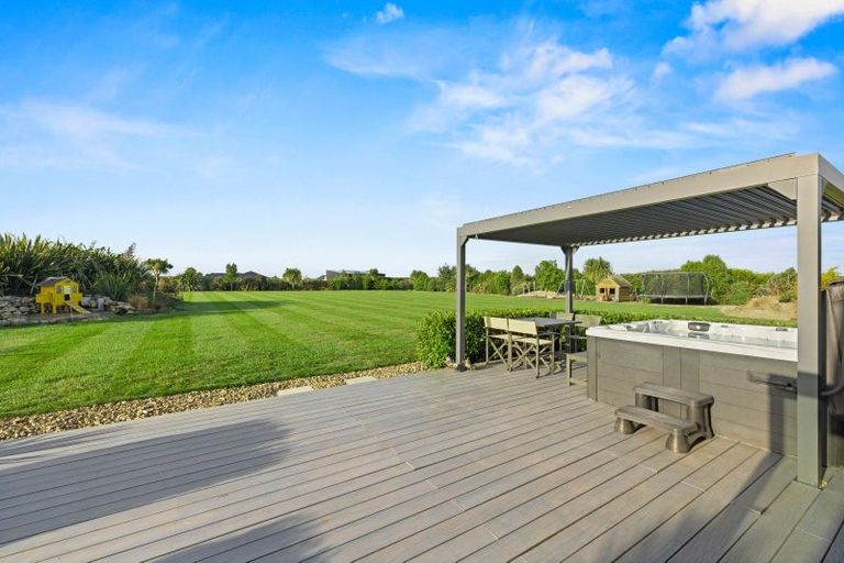 Photo of property in 22 Landsborough Drive, Darfield, 7571