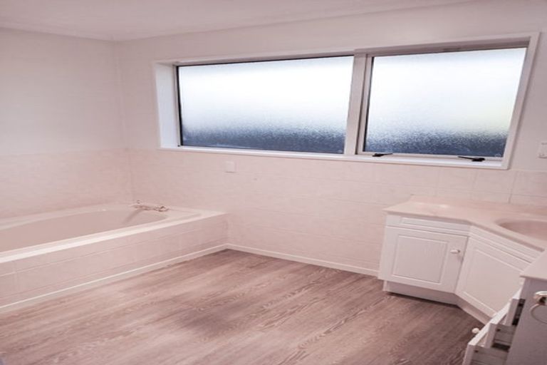 Photo of property in 33 Melford Close, Rangiora, 7400