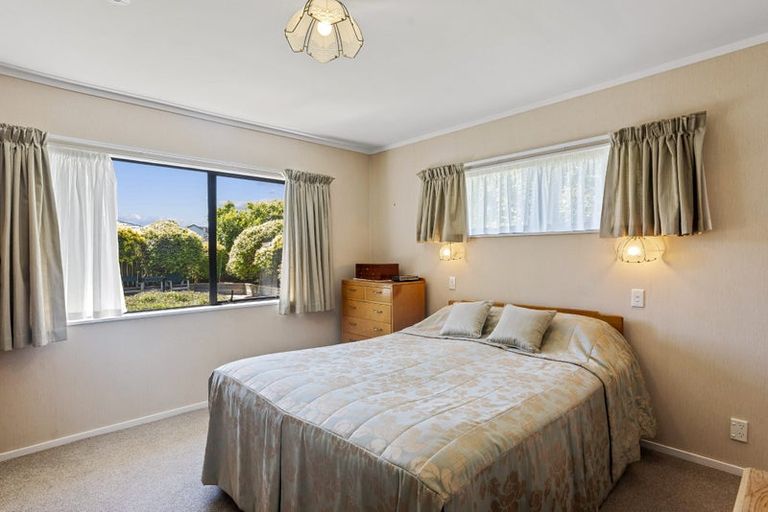 Photo of property in 5 College Drive, Paraparaumu, 5032