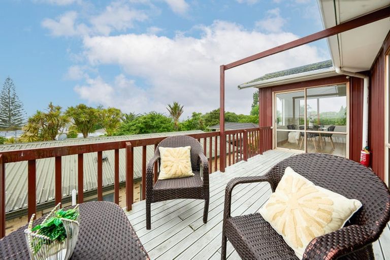 Photo of property in 73 Rimu Street, New Lynn, Auckland, 0600
