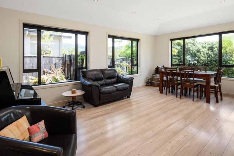 Photo of property in 12 Weka Place, Picton, 7220