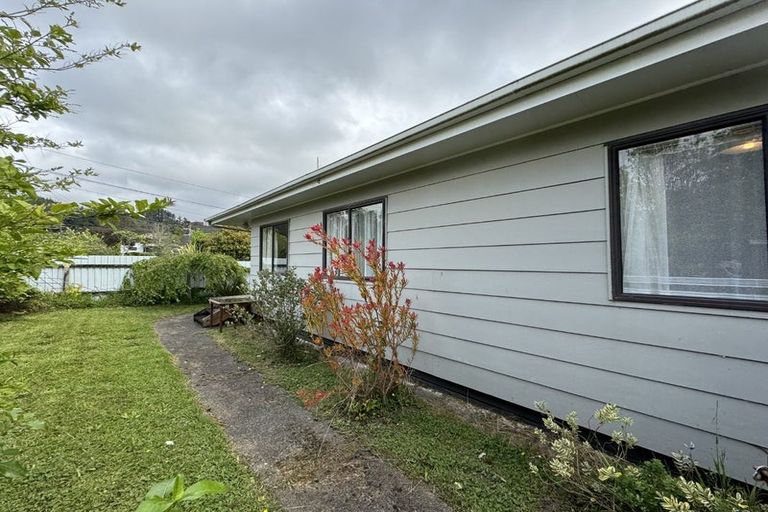 Photo of property in 26 Moeraki Road, Maoribank, Upper Hutt, 5018