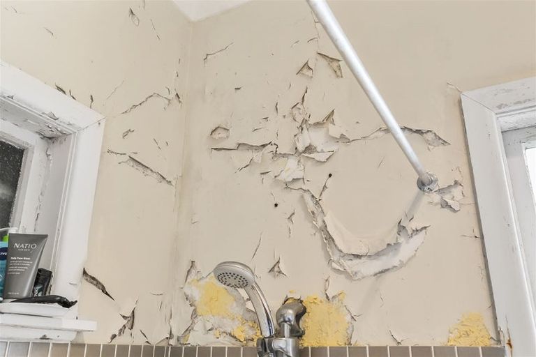 Photo of property in 2/1 Diomede Street, Bayswater, Auckland, 0622