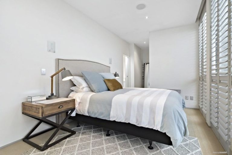 Photo of property in Sanctum Apartment, 10 Ebor Street, Te Aro, Wellington, 6011