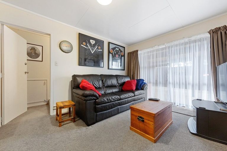 Photo of property in 12 Davita Place, Farm Cove, Auckland, 2012