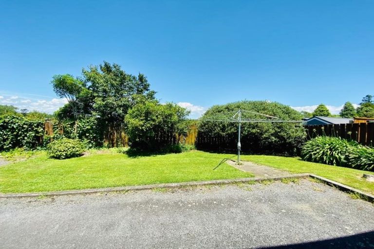 Photo of property in 2 Cowling Road, Hurdon, New Plymouth, 4310