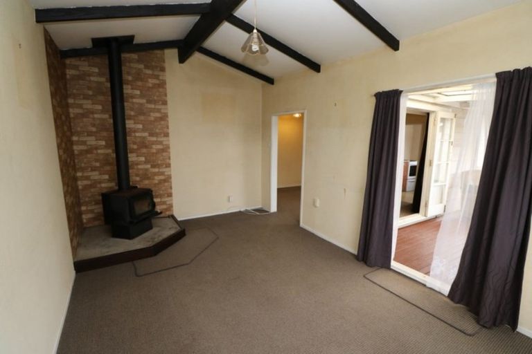 Photo of property in 1 Chaffey Street, Foxton Beach, Foxton, 4815