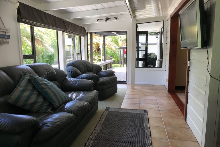 Photo of property in 15 Tombleson Road, Lake Rotoma, Rotorua, 3074