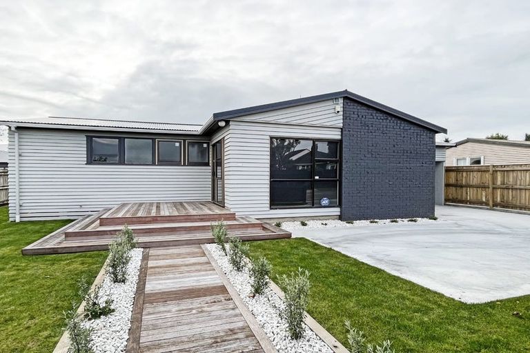 Photo of property in 107 Limbrick Street, Terrace End, Palmerston North, 4410