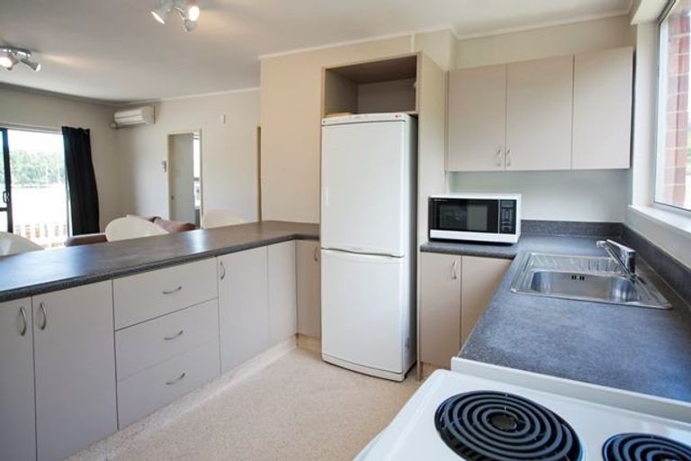 Photo of property in 102 Harbour Terrace, North Dunedin, Dunedin, 9016