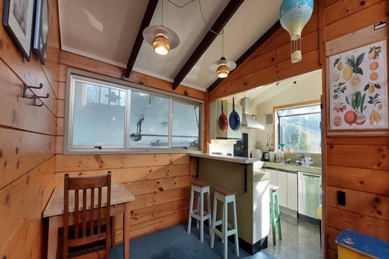 Photo of property in 7 Dundee Place, Crofton Downs, Wellington, 6035