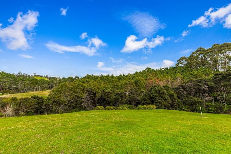 Photo of property in 91 Sunnyvale Road, Massey, Auckland, 0614