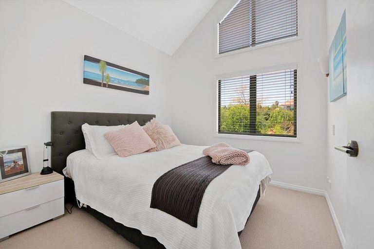 Photo of property in 96 Harbour Village Drive, Gulf Harbour, Whangaparaoa, 0930