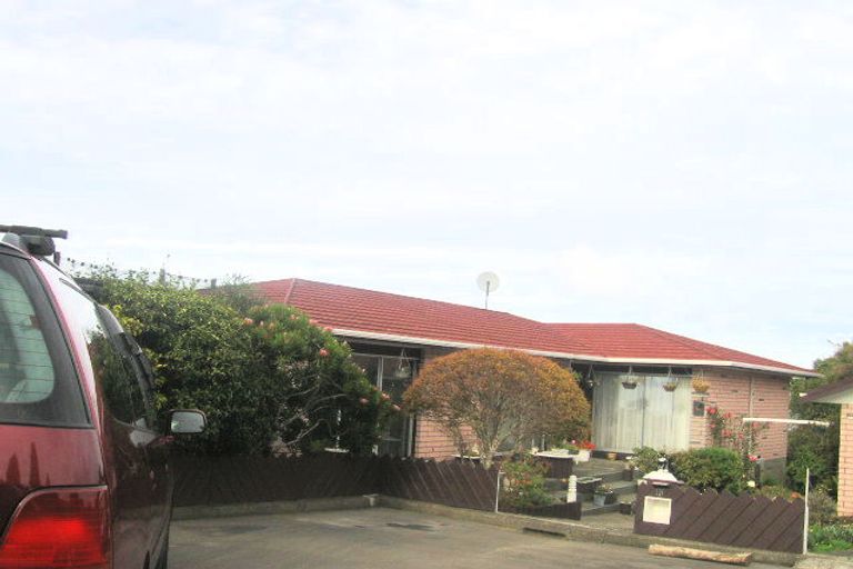 Photo of property in 15 Laurel Grove, Maungaraki, Lower Hutt, 5010