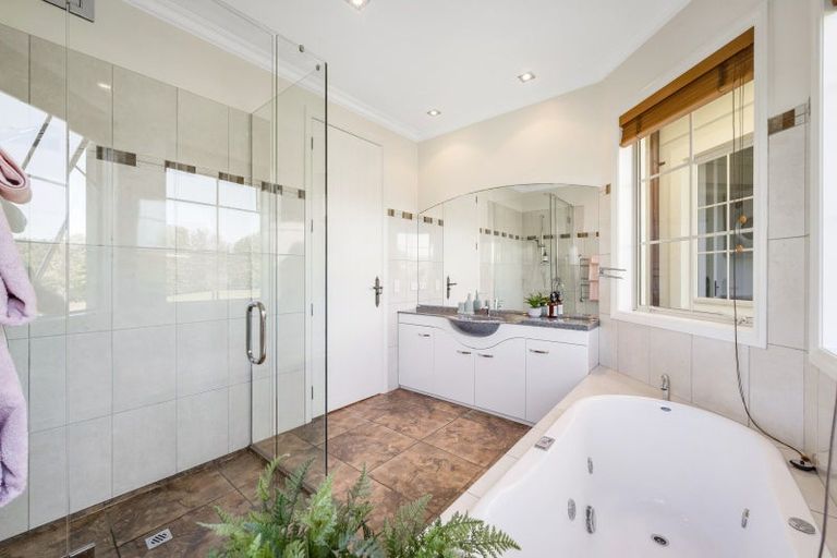 Photo of property in 204 Broomfields Road, Whitford, Howick, 2571